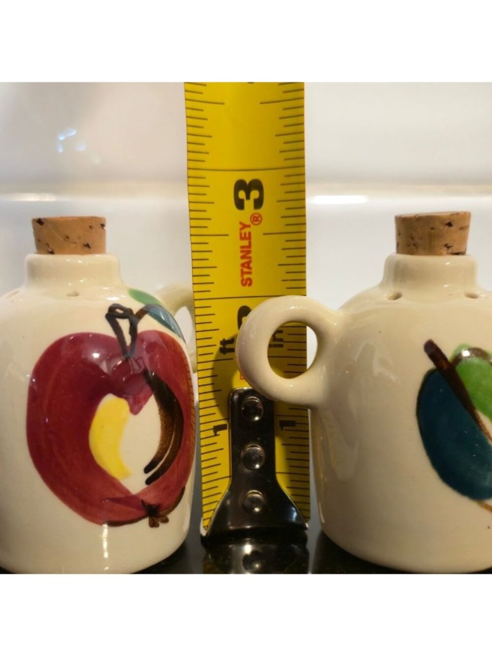 Vintage Apple Salt and Pepper Shakers Mini crocks pottery Hand Painted Jugs - Picture 8 of 8